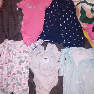 5 piece Carter's outfits & onesies